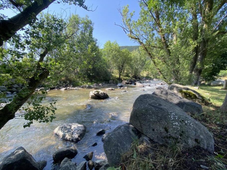 Precioso Apartamento Con Jardin Privado A 4 Km De Puigcerda Enveitg ภายนอก รูปภาพ